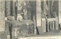 CPA Vienne Musee Lapidaire Tombeau et Vestiges Romains 