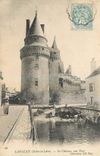 CPA Langeais Indre et Loire Le chateau une Tour 