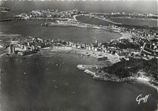 CPM Vue aerienne au premier plan Saint Servan et la Tour Solidor au second plan Saint Malo 