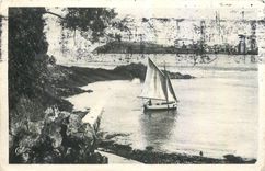 CPM Dinard La Cale de la Vicomte Bateau