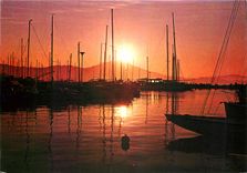 CPM Lever de Soleil sur le Port Bateaux