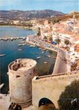 CPM La Corse Oasis de Beaute Calvi vu des remparts le quai de Plaisance domine par le Toour du Sel s