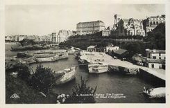 CPM Biarritz Eglise Ste Eugenie et Hotel d'Angleterre