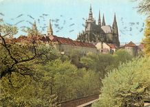 CPM Praha Chateau de Prague vu du Pavillon de Plaisance de la Reine Anne