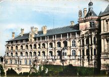 CPM Le Chateau de Blois La Facade des Loges Construit par Francois Ier au XVIe s