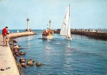 CPM Palavas les Flots (Herault) Le bateau promenade a l'embouchure du canal Bateau