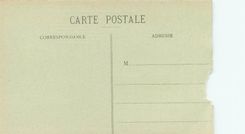 CPA Reims Dans ses annees de bombardement 1914 18 Place du Parcvis et Jeanne d'Arc a droite l'Hotel 