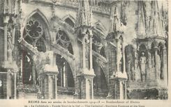CPA Reims Dans ses annees de bombardement 1914 18 La Cathedrale Facade Nord de la Nef