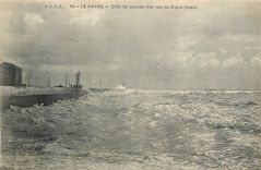 CPA Le Havre Effet de grosse mer sur la Digue Ouest 