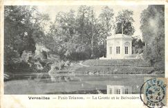 CPA Versailles Petit Trianon La Grotte et le Belvedere 