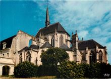 CPM Pontlevoy Entree de l'Abbaye et de la Chapelle 