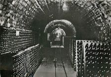 CPM En Champagne Une galerie de 1200 metres dans les Caves Champagne Mercier Epernay 