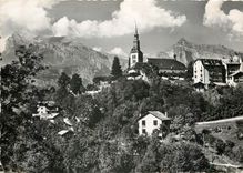 CPM Saint Gervais les Bains Vue generale Les Aiguilles de Warens 