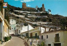 CPM Cullera Rue typique au fond le Chateau 