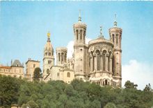CPM Lyon Les Tours de la Basilique Notre Dame de Fourviere 
