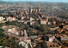 CPM Lyon Vue aerienne sur la Colline de Fourviere 