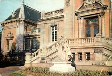 CPM Valenciennes (Nord) La Gloire de Watteau celelbre peintre francais du XVIIIe ne a Valenciennes (