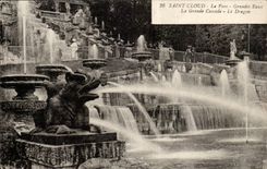 Saint CLoud CPA Le parc Grandes eaux la grande cascade le dragon