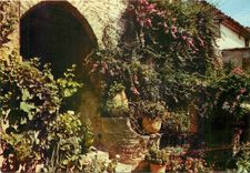 CPM La Cote d'Azur Varoise Bormes les Mimosas (Var) 2er Prix des villages Fleuris de France Lou Poul