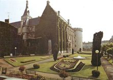 CPM Angouleme (Charente) L'Hotel de Ville