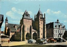 CPM St Brieuc La Cathedrale et l'Hotel de Ville 