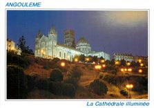 CPM Angouleme Charente La Cathedrale illuminee et les remparts 