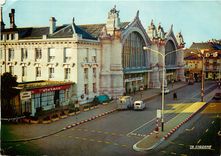 CPM Tours (Indre et Loire) La gare S N C F