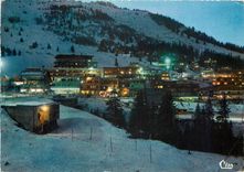 CPM Courchevel 1850 (Savoie) la nuit Arrivee de Telecabine de Courchevel