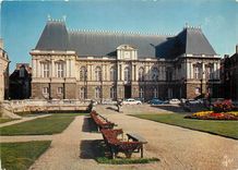 CPM Rennes Le Palais de Justice ancien hotel du Parlement de Bretagne 