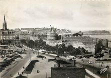 CPM Saint Malo I et V Vue d'ensemble et les remparts 