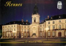 CPM Rennes L'Hotel de Ville surmonte d'une beffroi central avec dome 