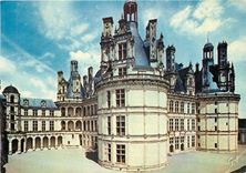 CPM Chambord Loir et Cher Cour Interieure 