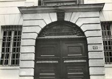 CPM Maison Sainte Genevieve Ancien College des Ecossais Detail portail d'Entree inferieure 