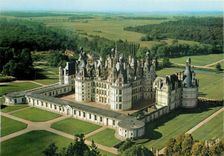 CPM Les Merveilles du Val de Loire Chambord (Loire et Cher) Vue aeriennne du chateau (XVIe s la faca