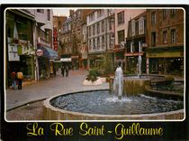 CPM Saint Brieuc La rue Saint Guillaume quartier pietonnier