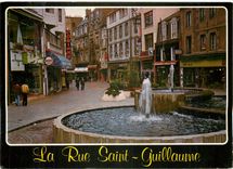 CPM Saint Brieuc La rue Saint Guillaume quartier pietonnier