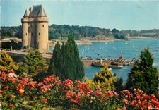 CPM Saint Servan Estuaire de la Rance La Tour Solidor