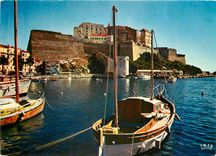 CPM Charmes et Couleurs de la Corse Calvi Les yachts devant la Citadelle 