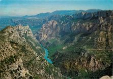 CPM Hauts Lieux de la Provence Les Gorges du Verdon (Var Alpes de Haute Procenve) Un des plus beaux 
