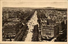Paris CPA the avenue of the wood of Boulogne seen of Arc de Triomphe In the content the Valerien mount