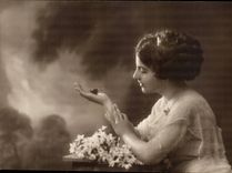 Fantasy - Woman - Lovely Woman gazing At butterfly - CPA (Hungarian chart Hungary Hungary)