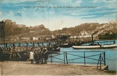 CPA Coblence Le Pont de bateaux pendant le passage Bateau Enfants