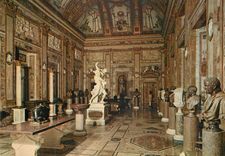 CPM Roma la salle des empereurs avec la groupe de pluton et proserpine (musee borghese)