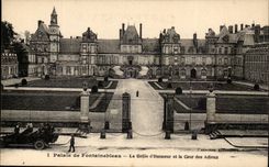 Palate of Fontainebleau CPA the grid of honor and court of the Good-byes