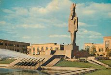 CPM Le Caire Statue de Ramses ii