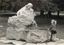 CPM Maienfeld heidi Brunnen v Bildhauer H Walt