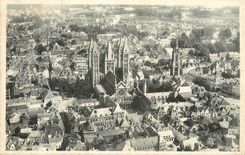 CPM Tournai Cathedrale et Beffroi Vue prise en avlon 