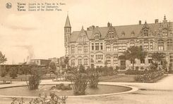 CPM Ypres Square de la Place de la Gare 