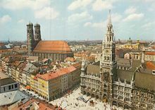 CPM La Cathedrale et l'Hotel de Ville