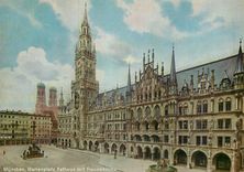 CPM L'Hotel de Ville et la Cathedrale